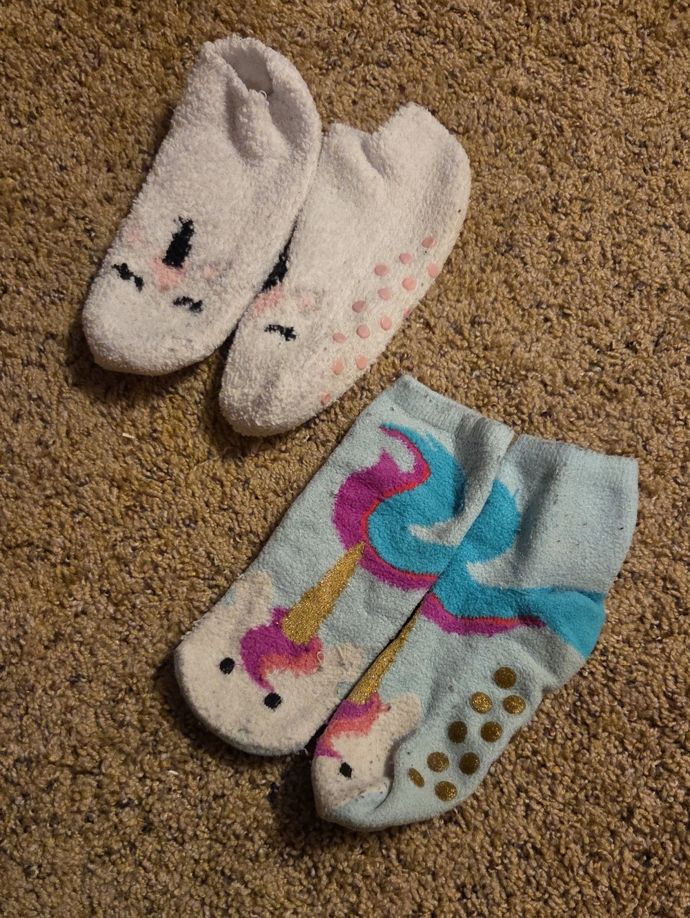 Cozy Unicorn Slipper Socks - White & Light Blue